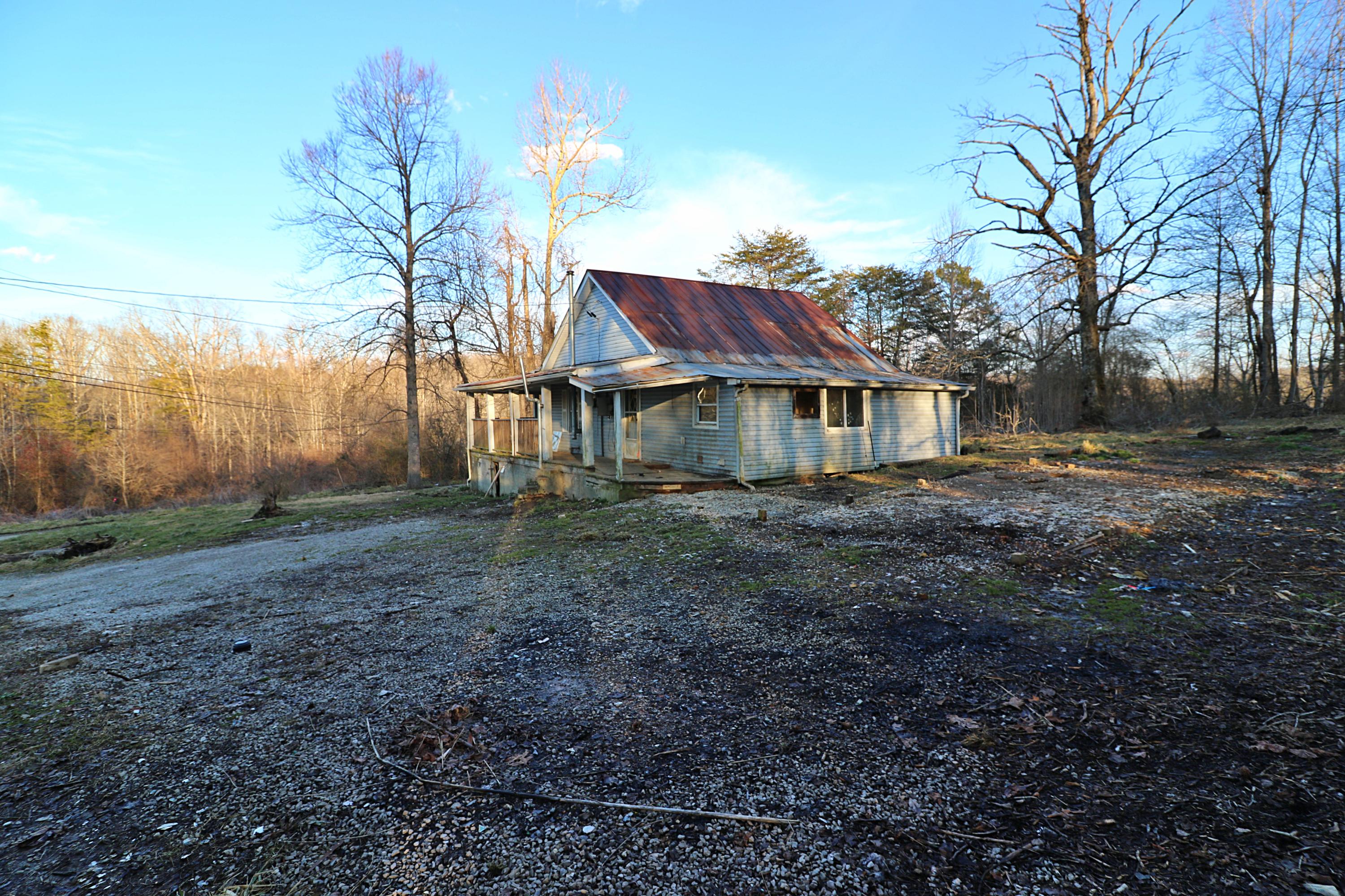 894-918 Concord Road Robbins, TN 37852 - Photo 19 of 29 094A3464