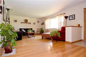 6460 Breamore Road Indianapolis, IN 46220 - Photo 4 of 26