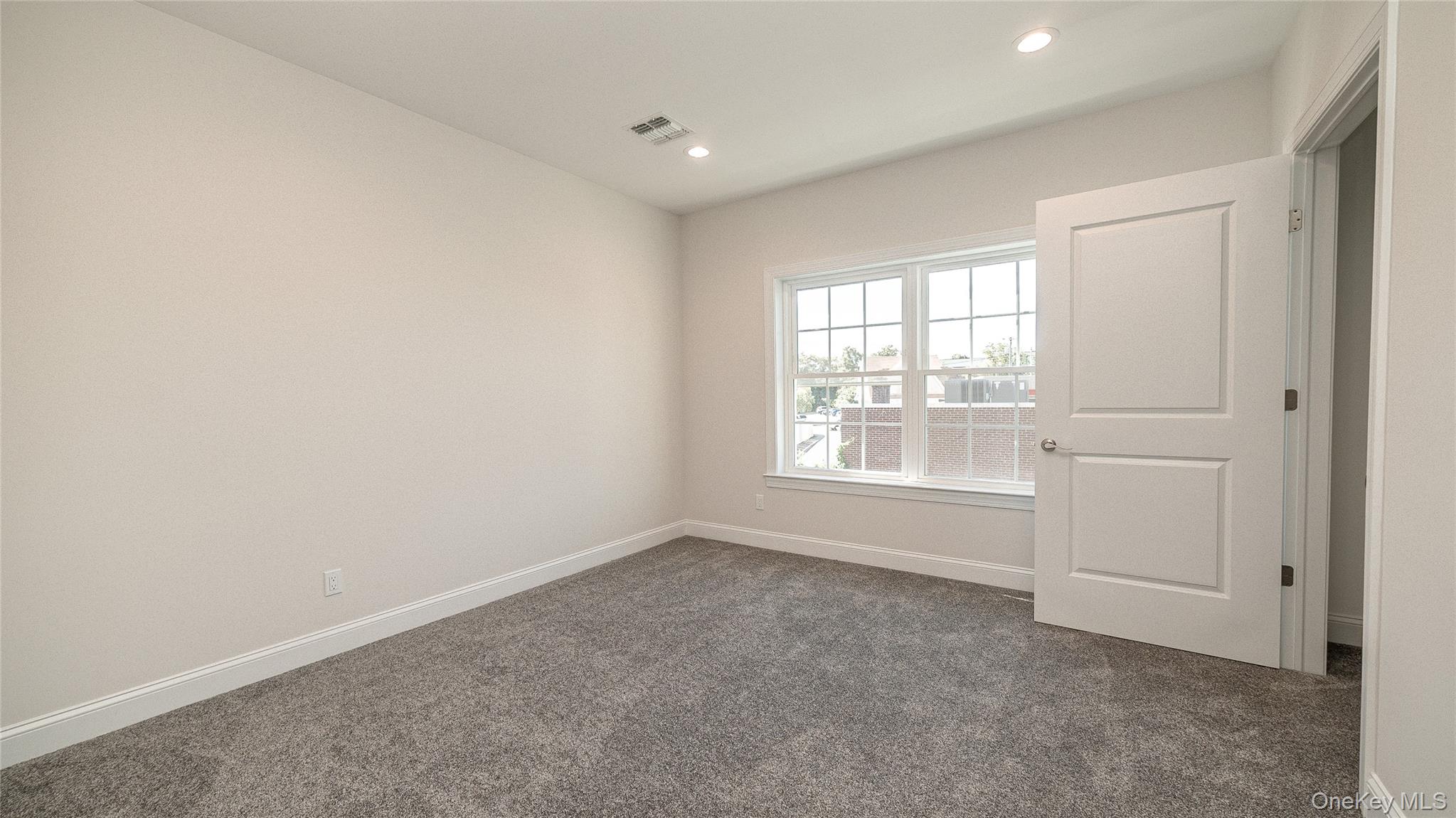 776 Fulton Street, Unit 2D Farmingdale, NY 11735 - Photo 26 of 27