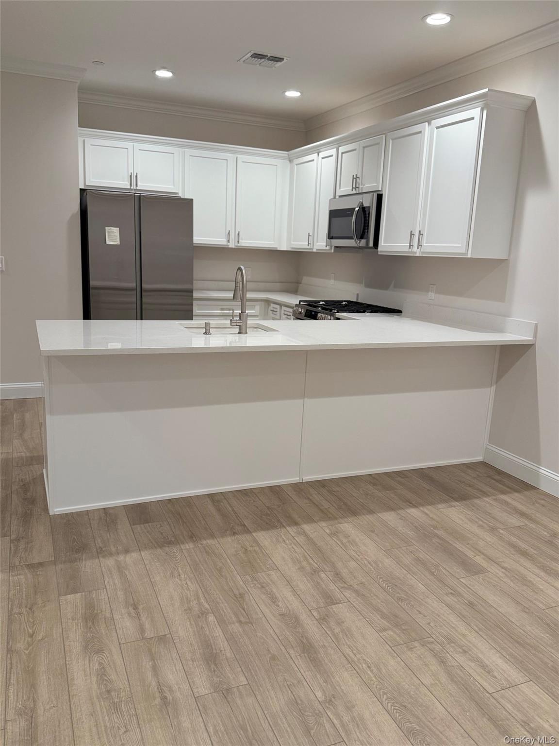 776 Fulton Street, Unit 2D Farmingdale, NY 11735 - Photo 4 of 27 Kitchen Layout