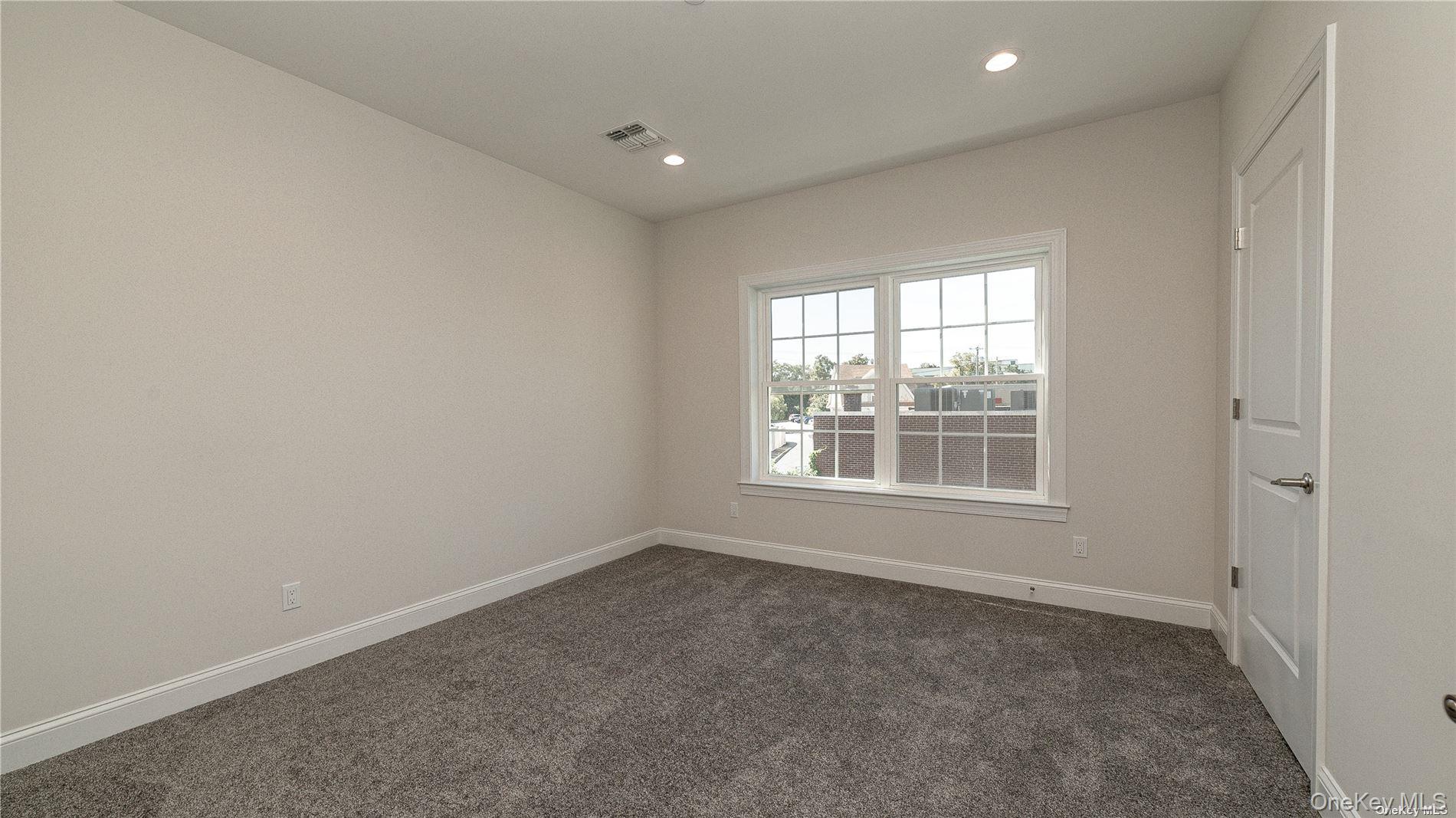 776 Fulton Street, Unit 2D Farmingdale, NY 11735 - Photo 7 of 27