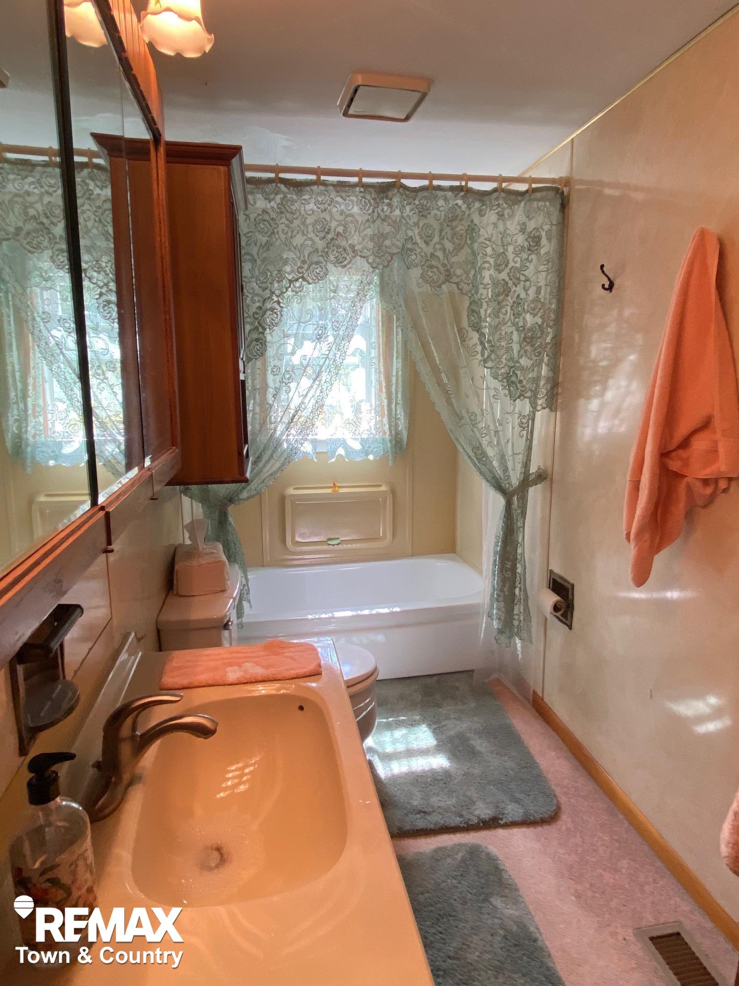 4169 Howard Road Gladwin, MI 48624 - Photo 9 of 23