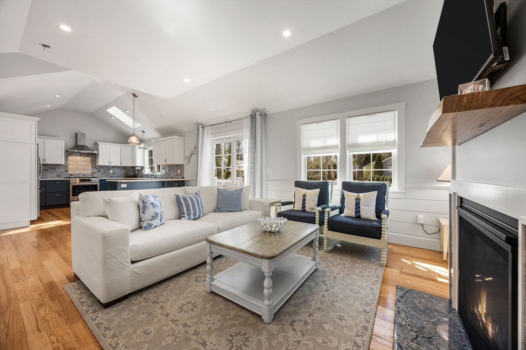 16 2nd, Unit 4 Osterville, MA 02655 - Photo 2 of 40