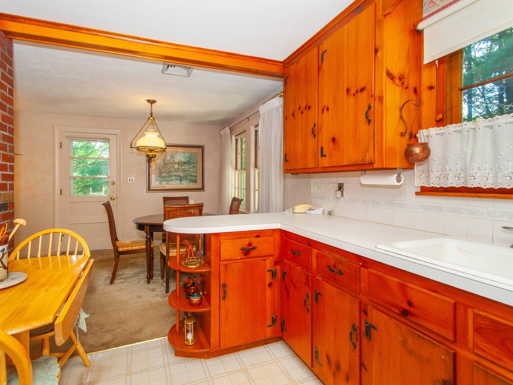 36 College Road Burlington, MA 01803 - Photo 12 of 23 Gallery Image 12
