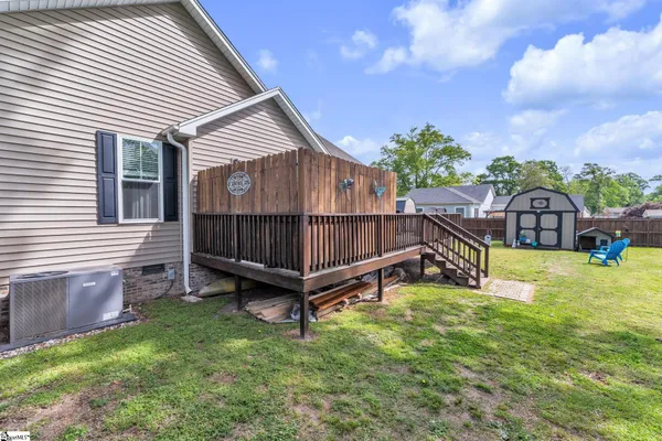 $250,000 | 401 South Broad Street, Clinton, SC 29325