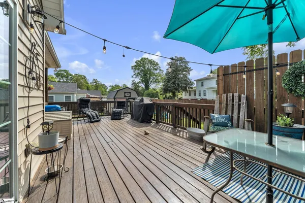 $250,000 | 401 South Broad Street, Clinton, SC 29325