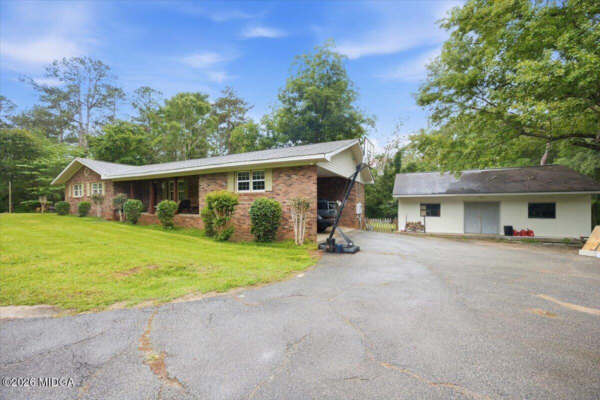 1052 Howard Roberts Road Gray, GA 31032 - Photo 3 of 29 28-5W7A5859