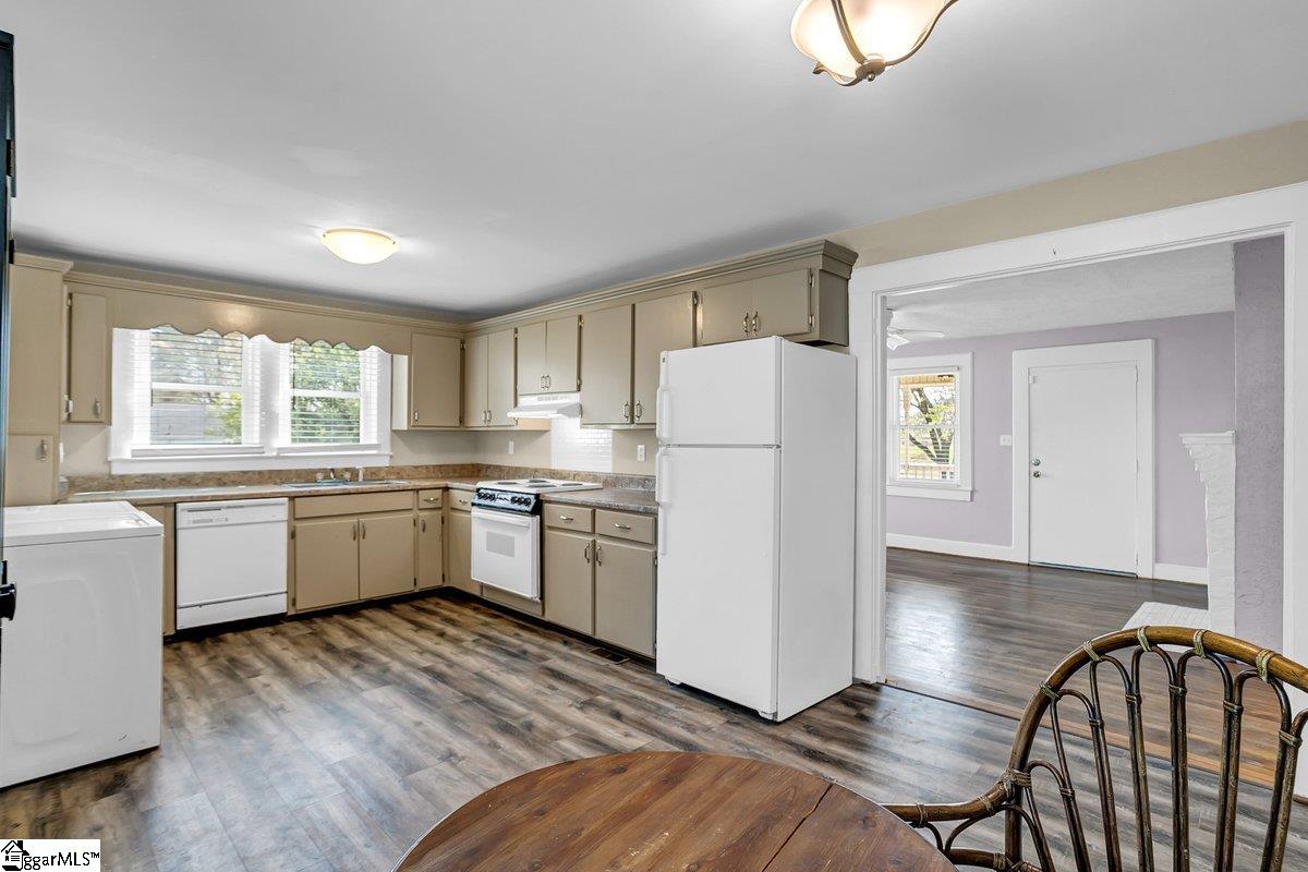1303 South Main Street Fountain Inn, SC 29644 - Photo 15 of 22