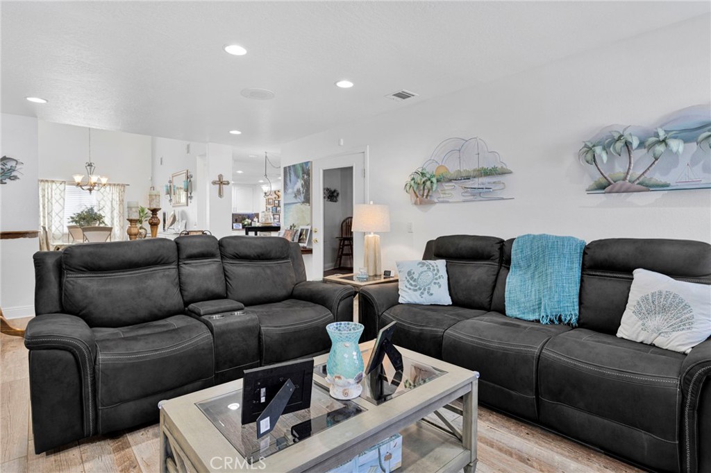 13380 Hidden Valley Road Victorville, CA 92395 - Photo 19 of 75