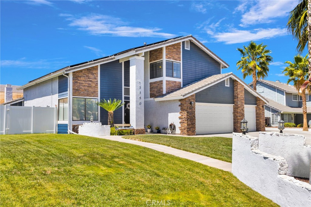 13380 Hidden Valley Road Victorville, CA 92395 - Photo 5 of 75