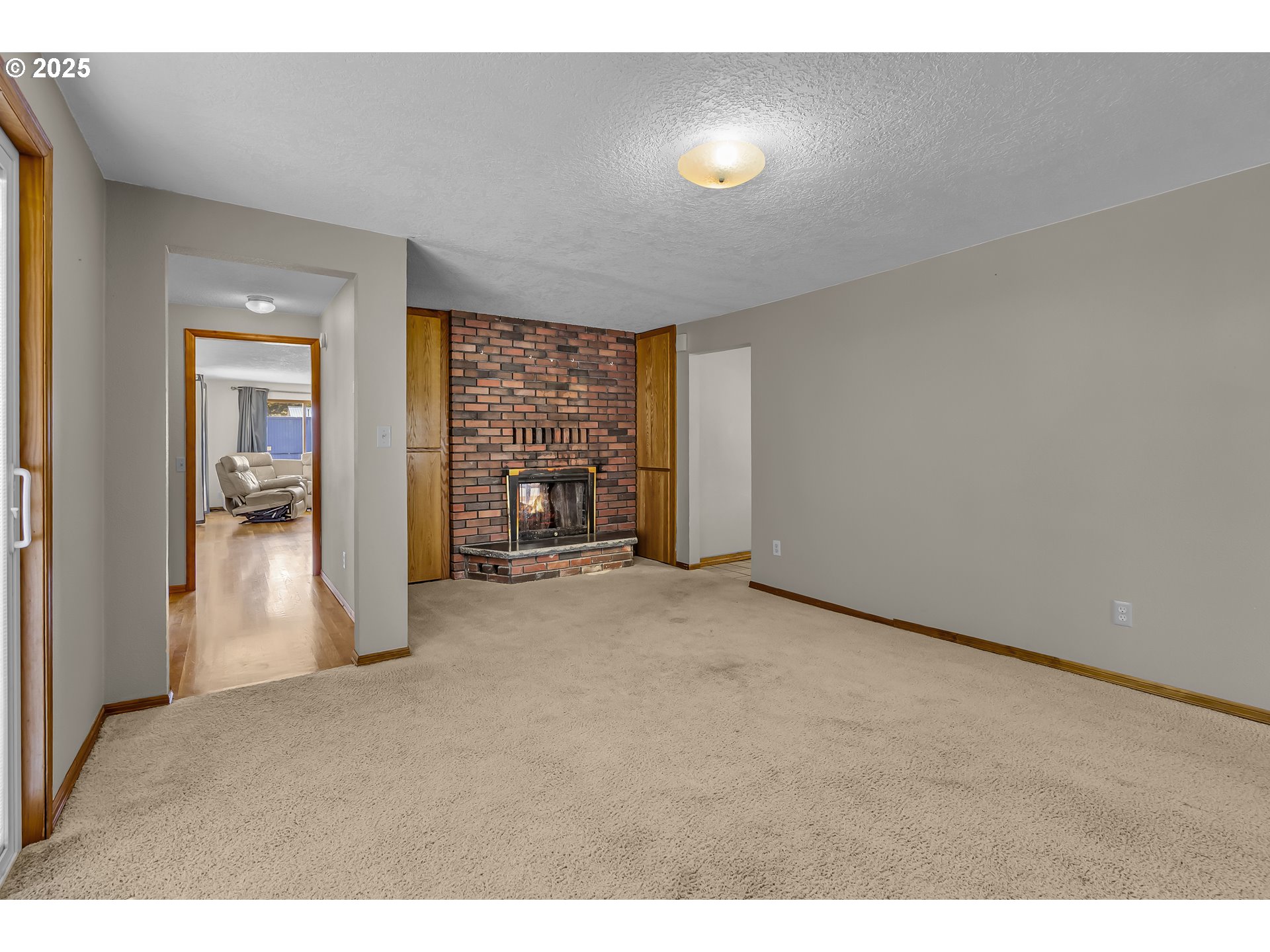 821 Bridge Street Vernonia, OR 97064 - Photo 27 of 45 a view of an empty room and a window