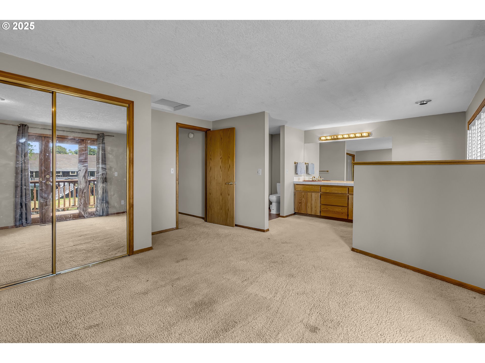 821 Bridge Street Vernonia, OR 97064 - Photo 29 of 45 a view of a livingroom with a fireplace