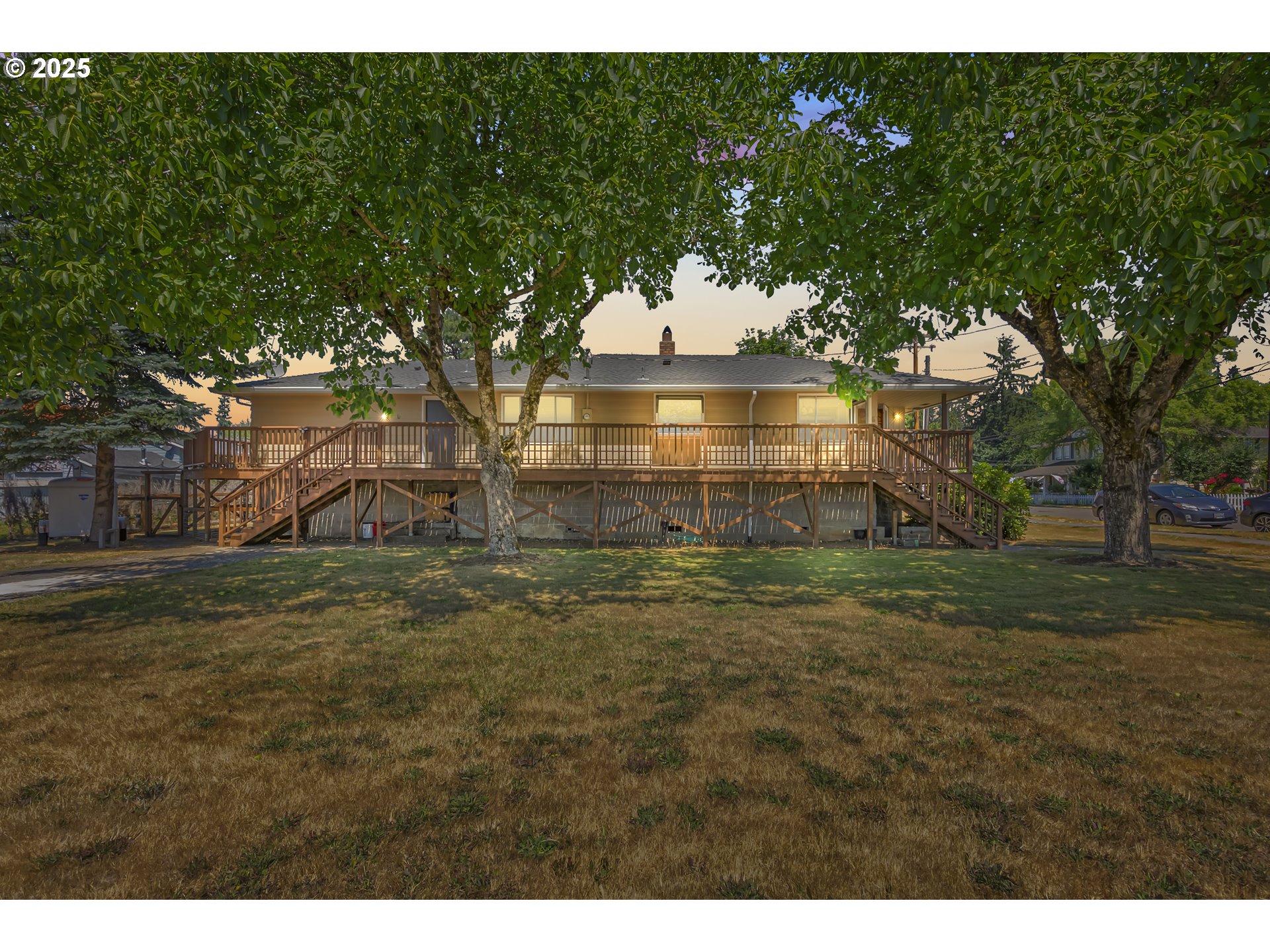 821 Bridge Street Vernonia, OR 97064 - Photo 40 of 45 a backyard of a house with lots of green space