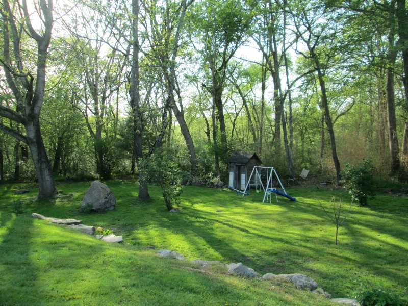 443 Saugatucket Road South Kingstown, RI 02879 - Photo 9 of 12 Yard/Garden.