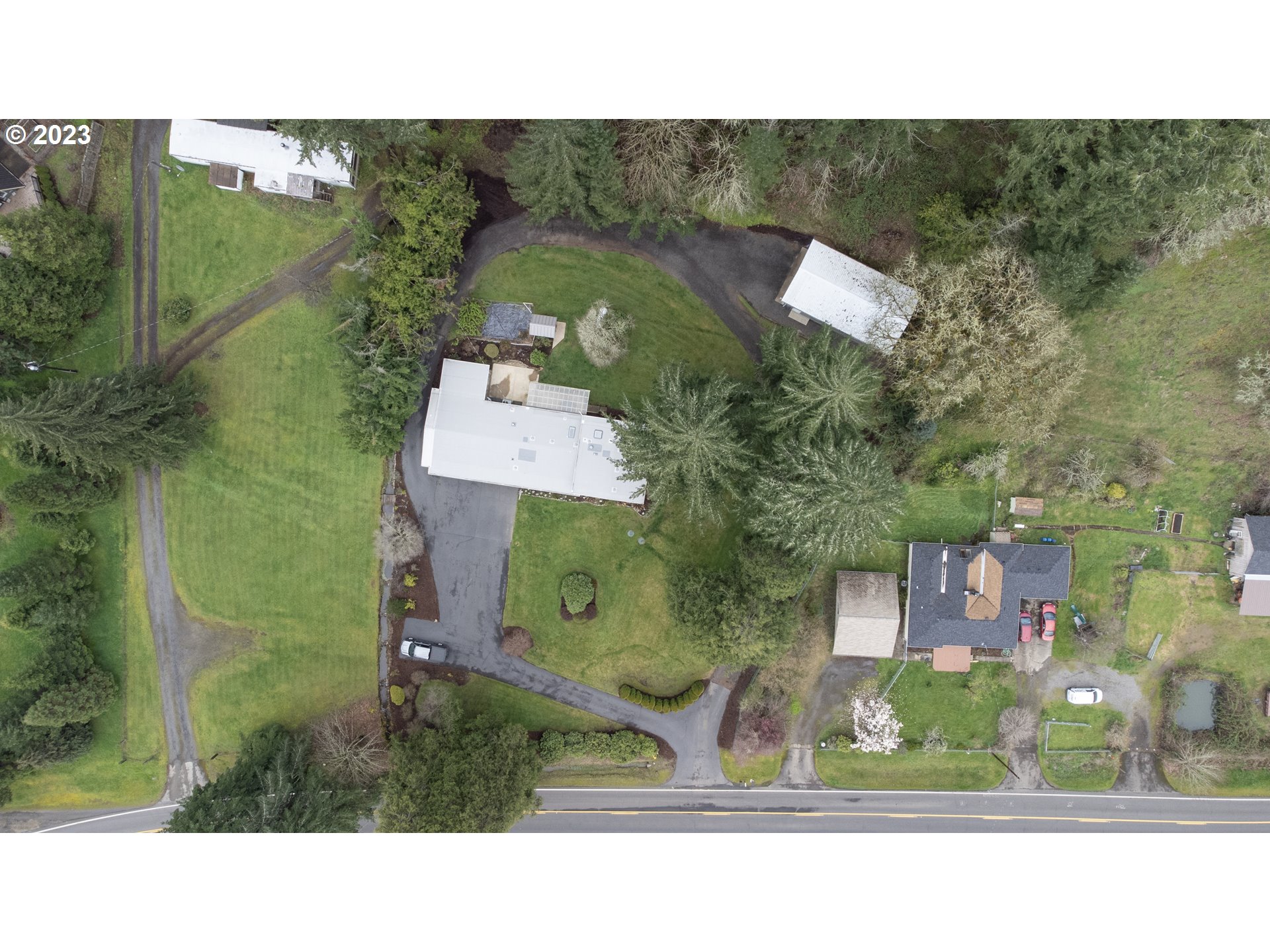 35243 McKenzie View Drive Springfield, OR 97478 - Photo 21 of 23 an aerial view of a house