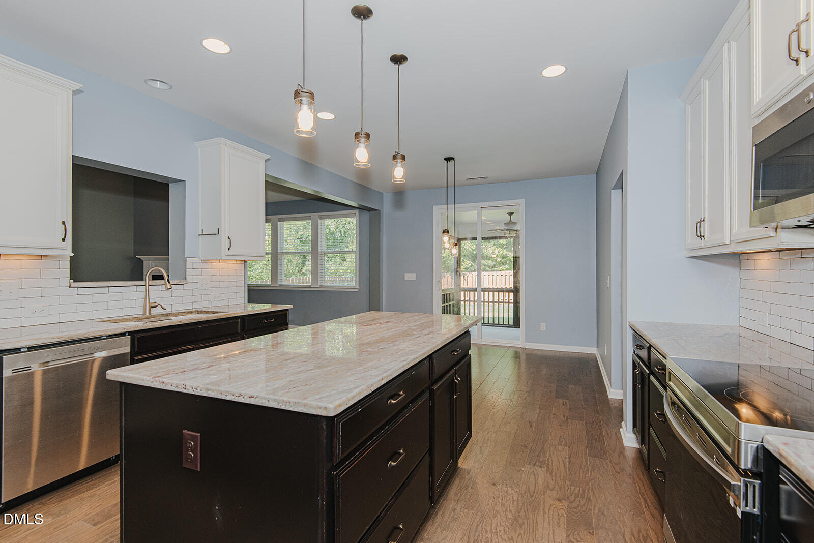 523 Botan Way Hillsborough, NC 27278 - Photo 4 of 54 _MGP3070