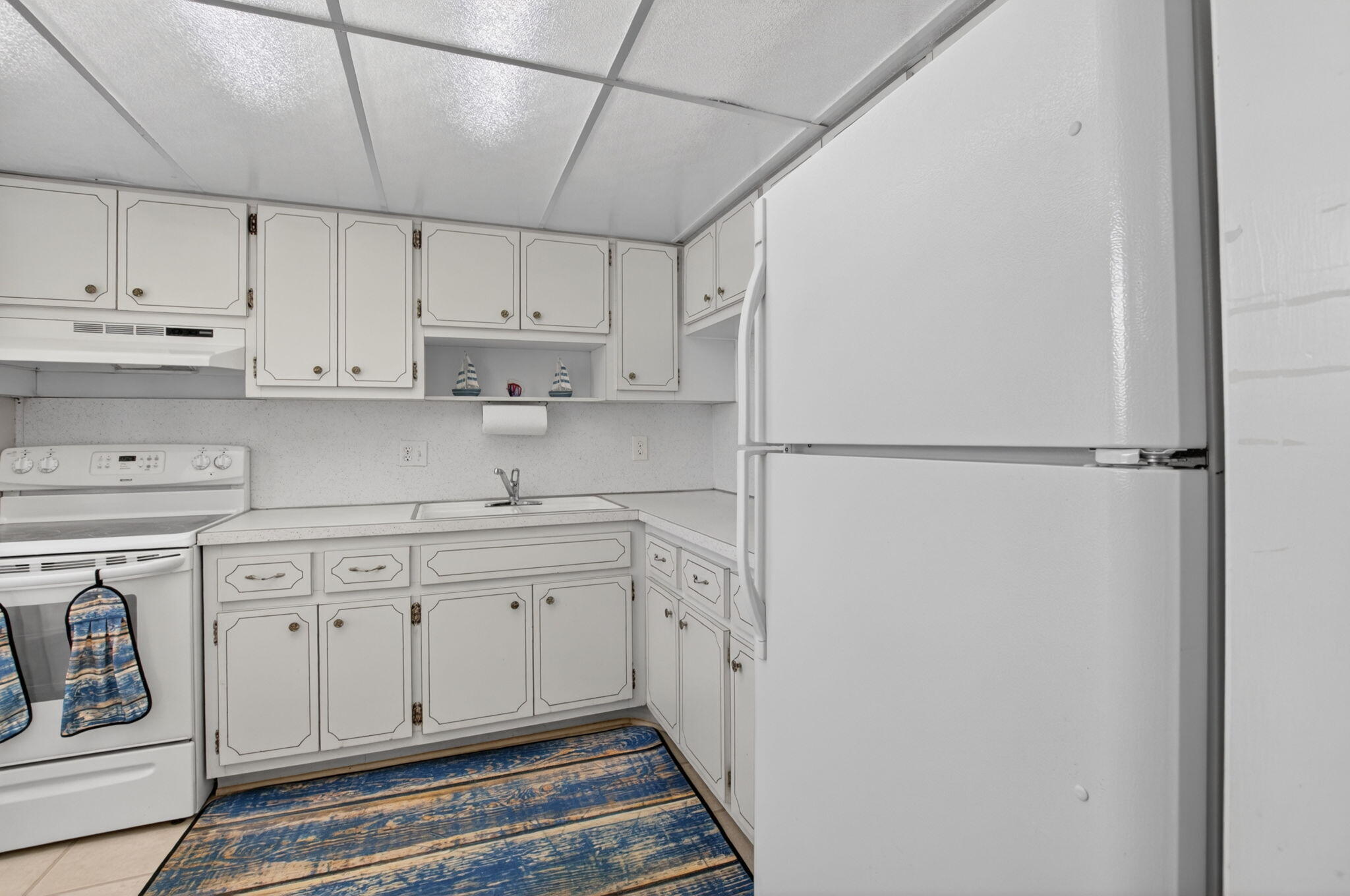 400 Northeast 20th Street, Unit A205 Boca Raton, FL 33431 - Photo 6 of 42 6-web-or-mls-DSC_5854
