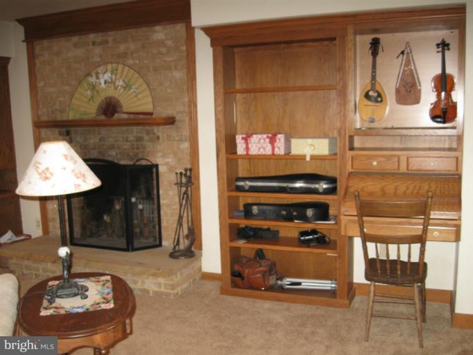 18021 Possum Point Road Dumfries, VA 22026 - Photo 22 of 30 Family Room