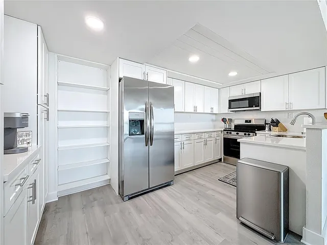 $3,500 | 400 Island Way, Unit 1411, Clearwater Beach, FL 33767