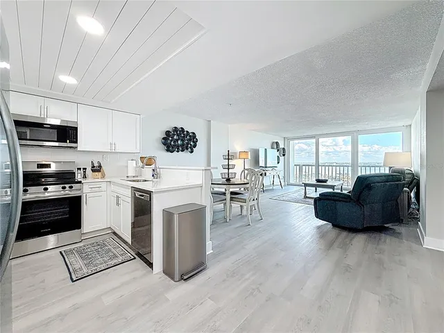 $3,500 | 400 Island Way, Unit 1411, Clearwater Beach, FL 33767