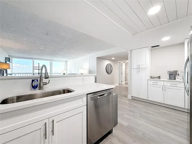 $3,500 | 400 Island Way, Unit 1411, Clearwater Beach, FL 33767