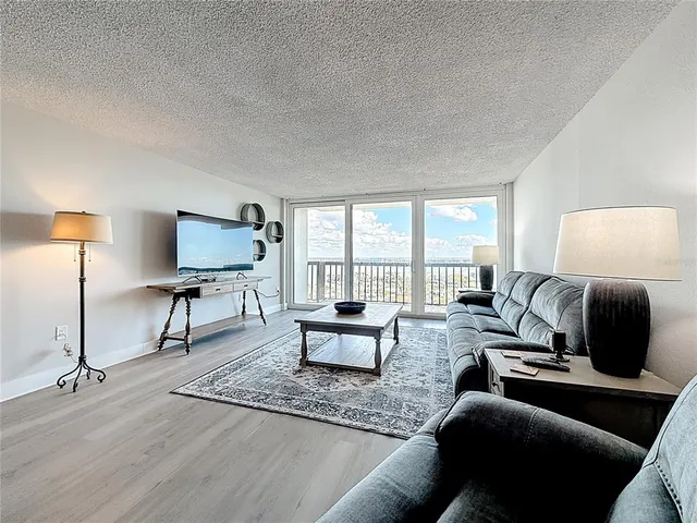 $3,500 | 400 Island Way, Unit 1411, Clearwater Beach, FL 33767