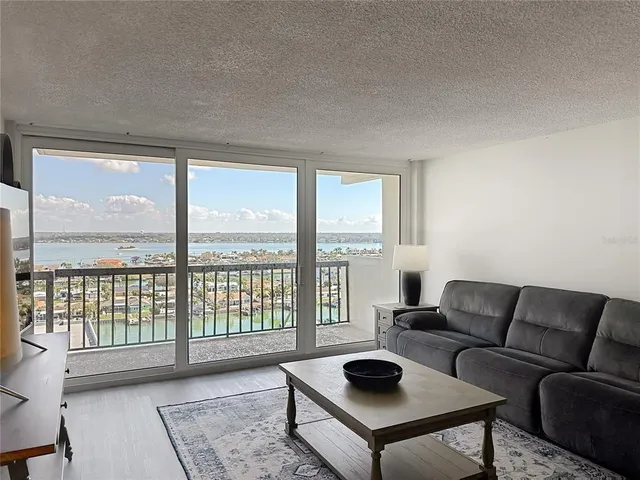 $3,500 | 400 Island Way, Unit 1411, Clearwater Beach, FL 33767