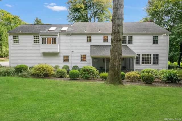 $1,425,000 | 409 Central Drive, Briarcliff Manor, NY 10510