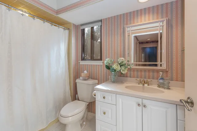 $329,000 | 701 Heritage Village, Unit B, Southbury, CT 06488