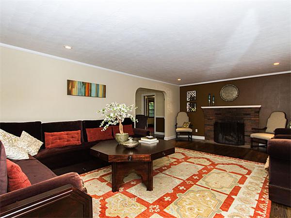 161 Marrett Road Lexington, MA 02421 - Photo 3 of 27 Gallery Image 3