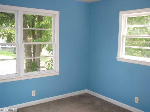 1220 Ragan Avenue High Point, NC 27260 - Photo 7 of 11 Master Bedroom.