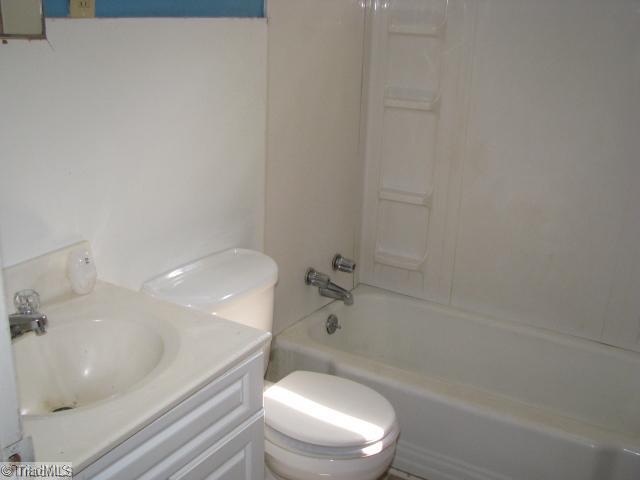 1220 Ragan Avenue High Point, NC 27260 - Photo 10 of 11 Other Bath.