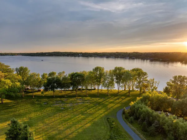 $6,250,000 | 1365 Bracketts Point Road, Wayzata, MN 55391