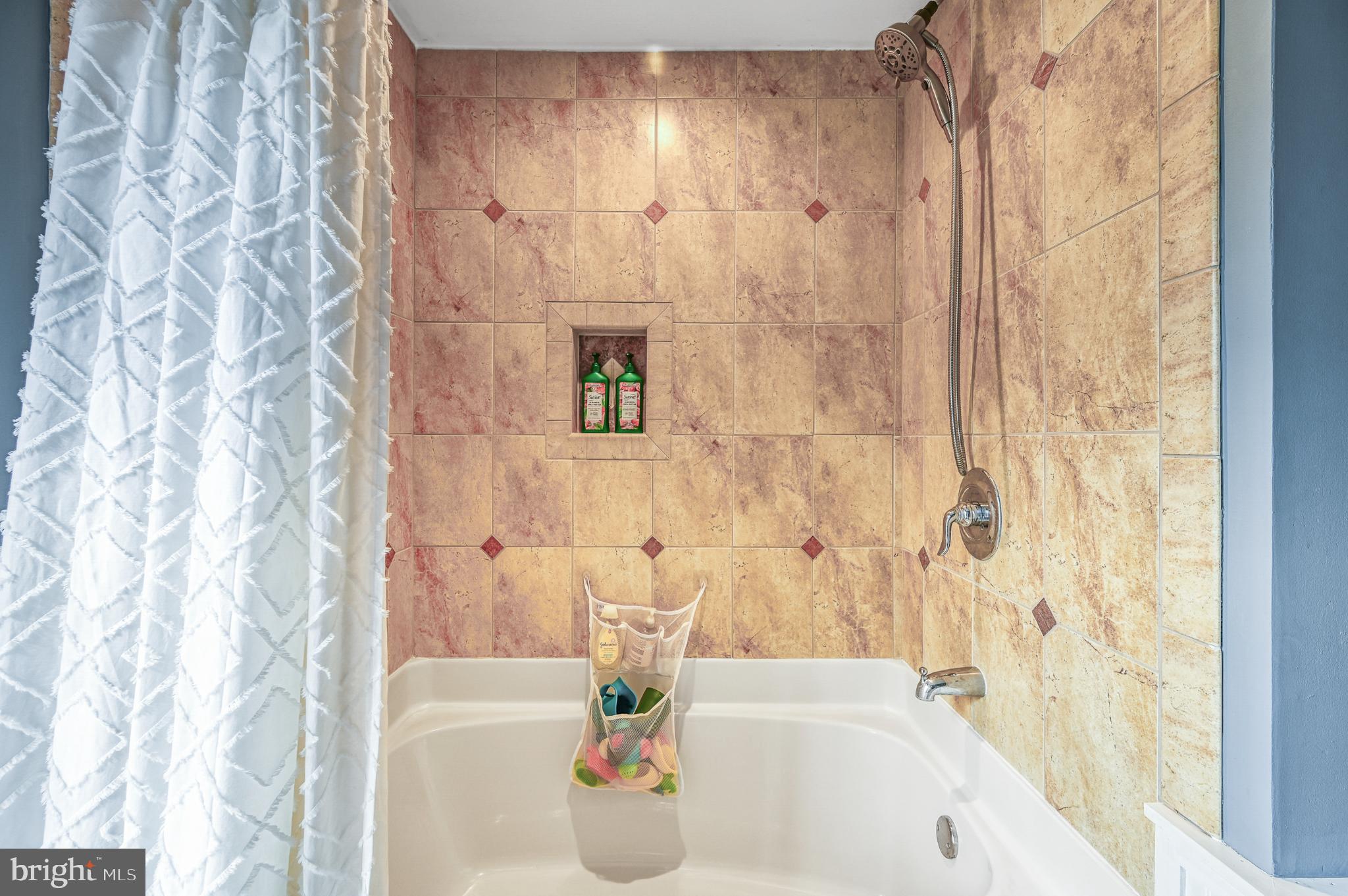 14 Elnor Road Bumpass, VA 23024 - Photo 46 of 69 a bathroom with a sink and a bathtub