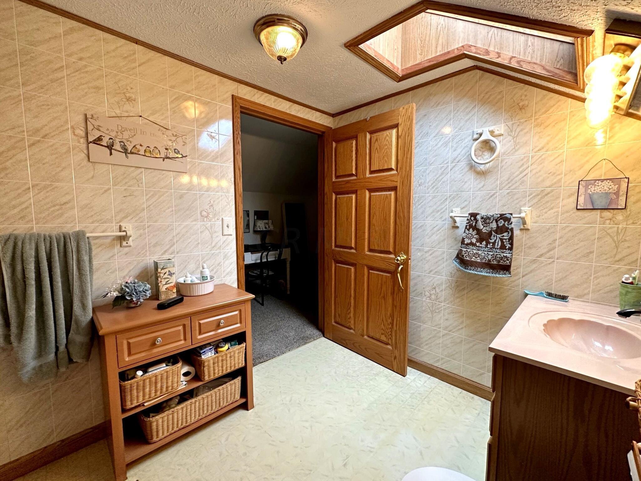 2118 Finley Chapel Road Wellston, OH 45692 - Photo 36 of 49 Master Bathroom