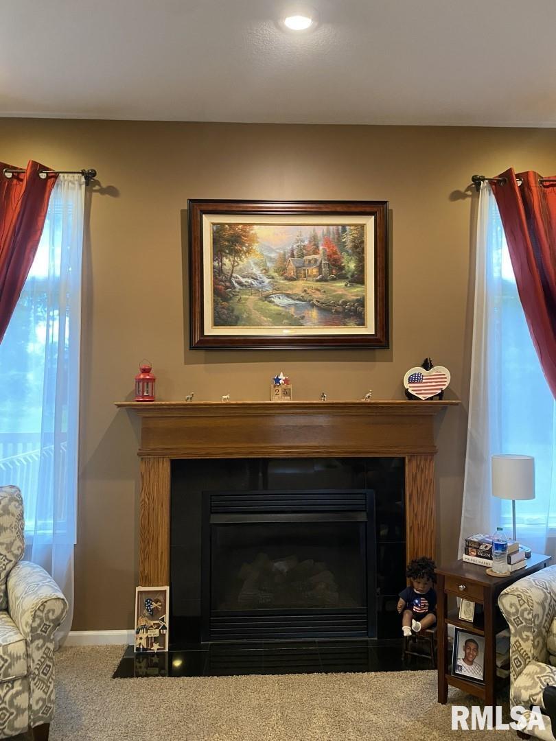 1232 Cadbury Ridge Quincy, IL 62305 - Photo 9 of 40 Gallery Image 9
