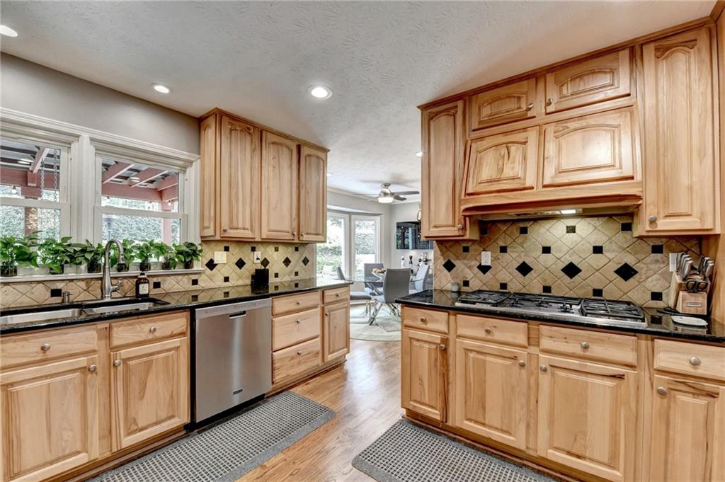 5455 Pheasant Run Stone Mountain, GA 30087 - Photo 13 of 82