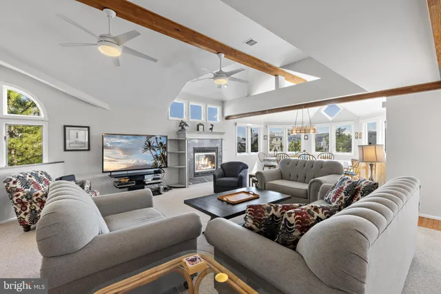 $2,699,000 | 10 East 18th Street, Barnegat Light, NJ 08006