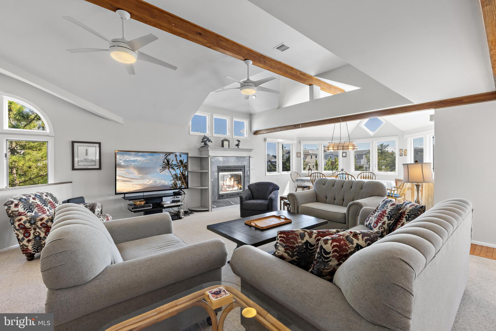 10 East 18th Street Barnegat Light, NJ 08006 - Photo 2 of 38 2nd Floor Living Room