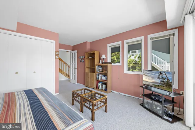 $2,699,000 | 10 East 18th Street, Barnegat Light, NJ 08006