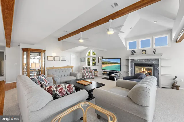 $2,699,000 | 10 East 18th Street, Barnegat Light, NJ 08006