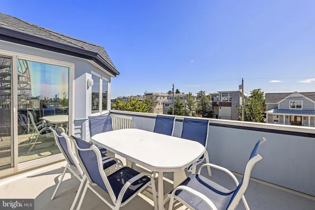 $2,699,000 | 10 East 18th Street, Barnegat Light, NJ 08006