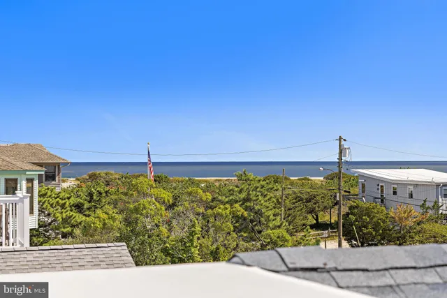 $2,699,000 | 10 East 18th Street, Barnegat Light, NJ 08006