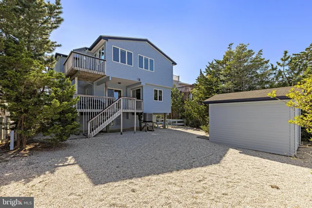 $2,699,000 | 10 East 18th Street, Barnegat Light, NJ 08006