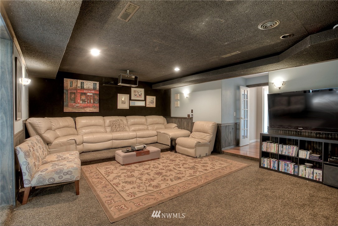 6610 Vandermark Road East Bonney Lake, WA 98391 - Photo 13 of 22 Gallery Image 13