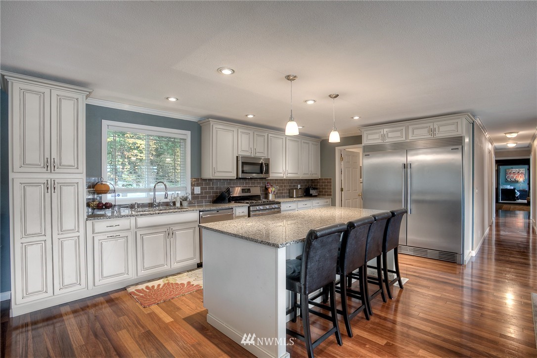 6610 Vandermark Road East Bonney Lake, WA 98391 - Photo 4 of 22 Gallery Image 4