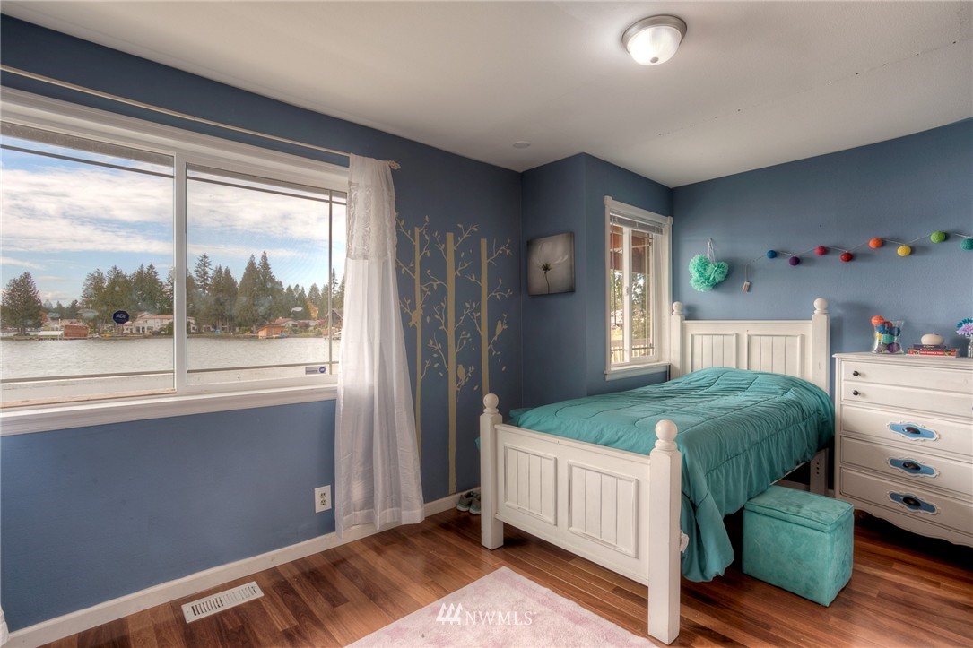6610 Vandermark Road East Bonney Lake, WA 98391 - Photo 8 of 22 Gallery Image 8