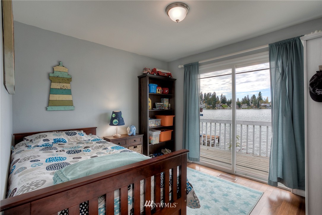 6610 Vandermark Road East Bonney Lake, WA 98391 - Photo 10 of 22 Gallery Image 10