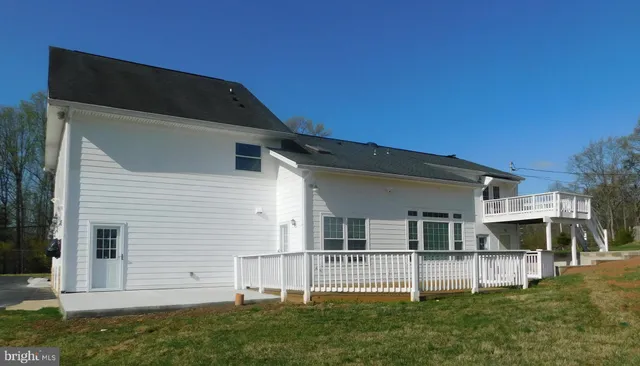 $5,800 | 10828 Miller Road, Oakton, VA 22124