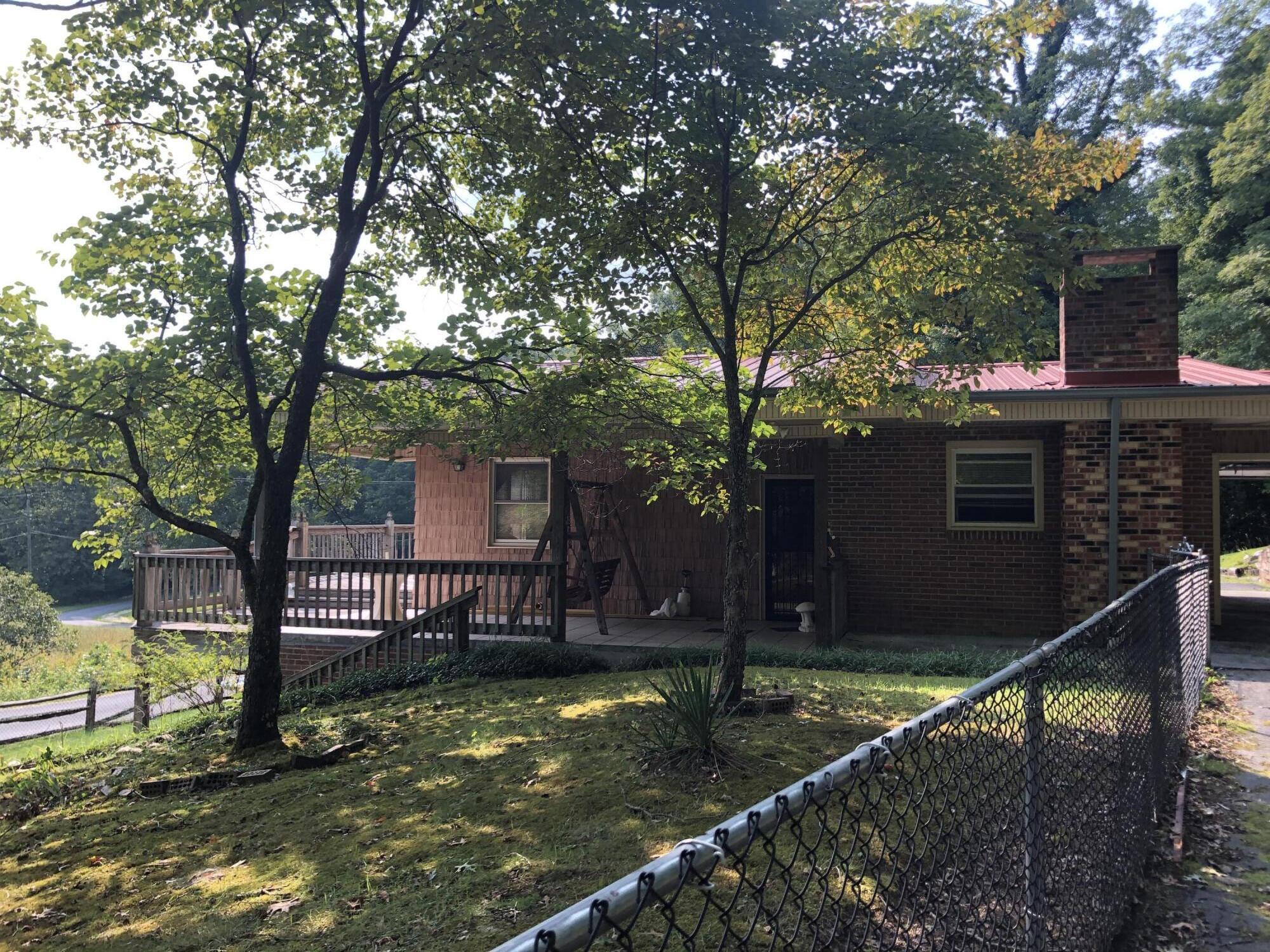 136 Jackson Road Unicoi, TN 37692 - Photo 19 of 57 40957DF6-C83D-4E64-805B-5E60146B88D0